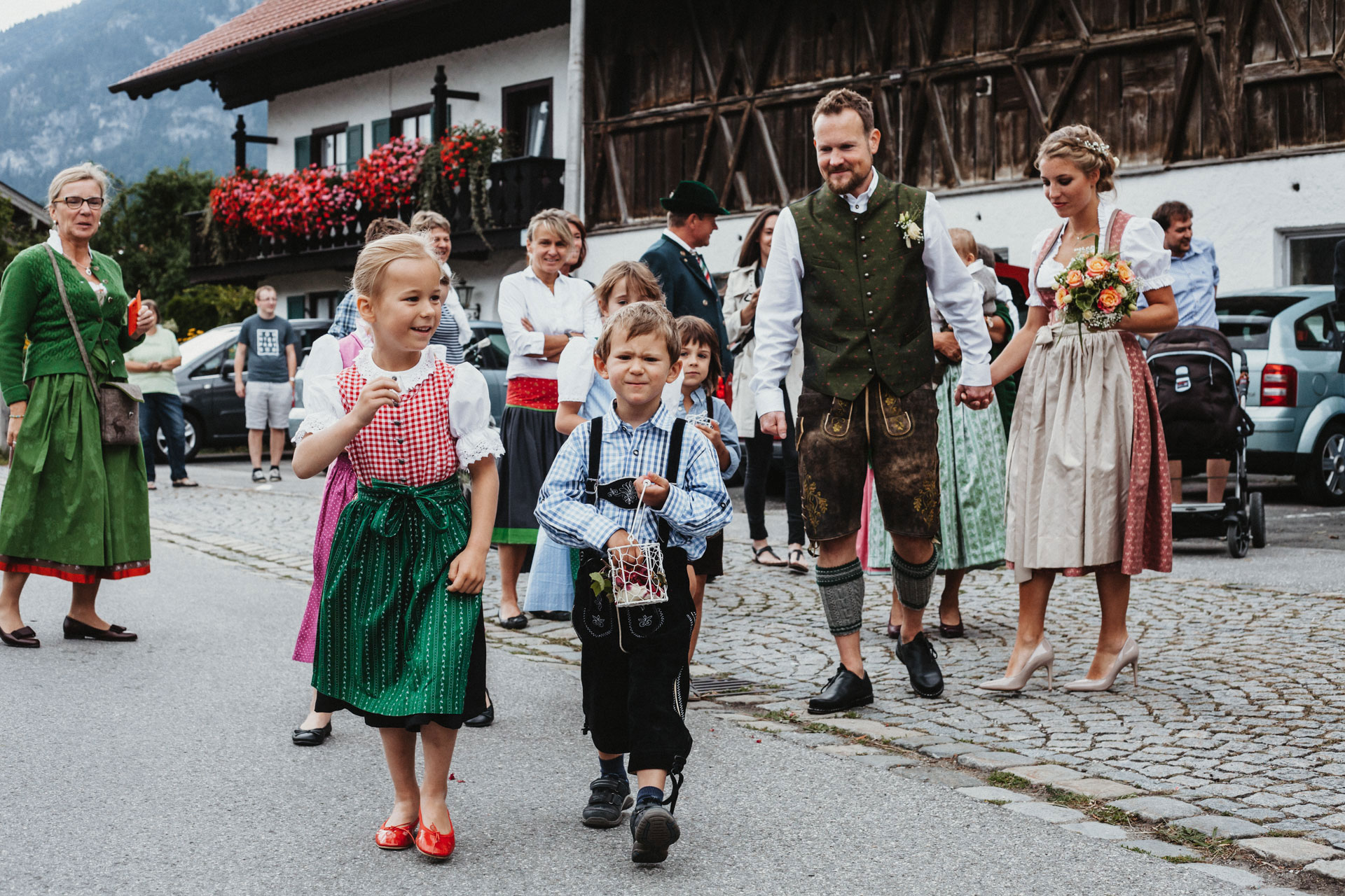 Bergherzen Hochzeitsfotografie Suppan Fotografie Wedding Garmisch-Partenkirchen Farchant Kirche Trauung Taufe Alpen