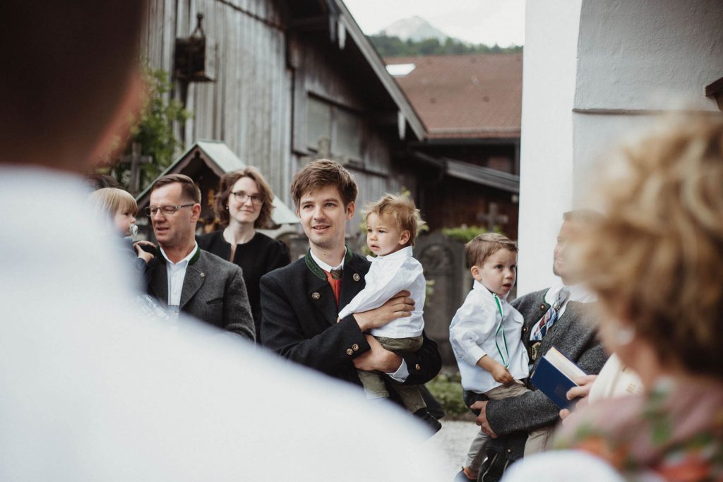 Bergherzen Hochzeitsfotografie Suppan Fotografie Wedding Garmisch-Partenkirchen Farchant Kirche Taufe Alpen